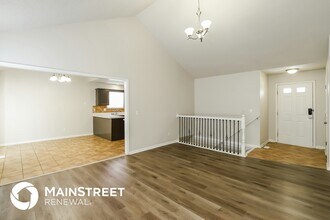 13704 Bennington Ave in Grandview, MO - Building Photo - Building Photo