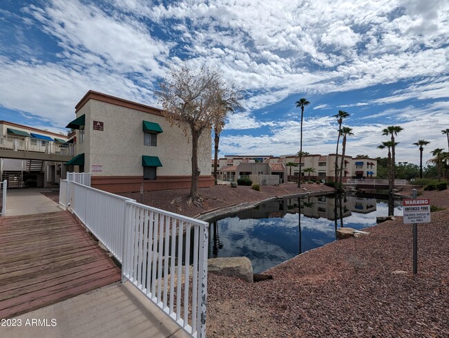 12123 W Bell Rd in Surprise, AZ - Building Photo - Building Photo