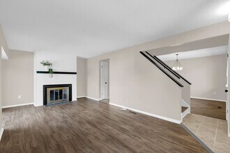 293 Cottonwood Rd in Newington, CT - Building Photo - Building Photo