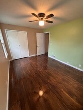 210 E Charles St in Marion, IL - Building Photo - Building Photo