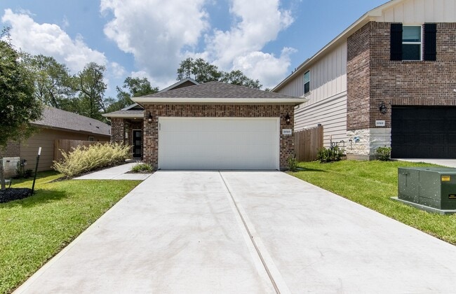 property at 18565 Meadow Point Ln