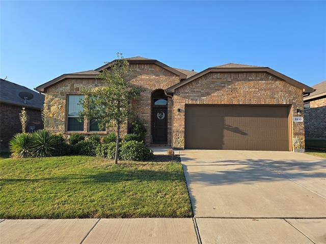 1233 Bosque Ln in Hudson Oaks, TX - Building Photo