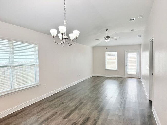 7101 Sonny Dr in Pensacola, FL - Building Photo - Building Photo