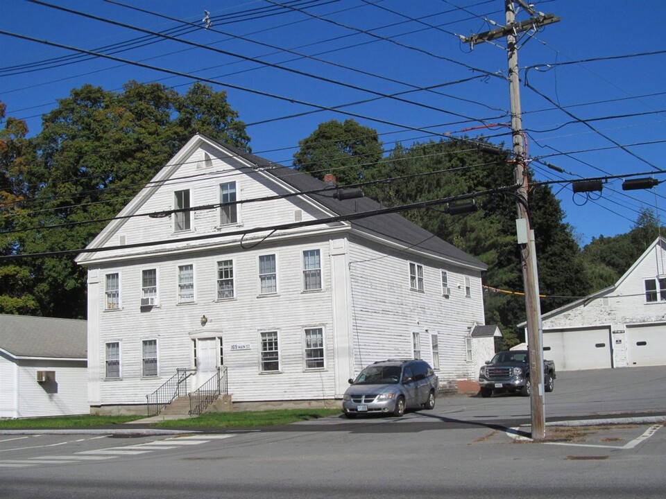 169 Main Street in Charlestown, NH - Building Photo