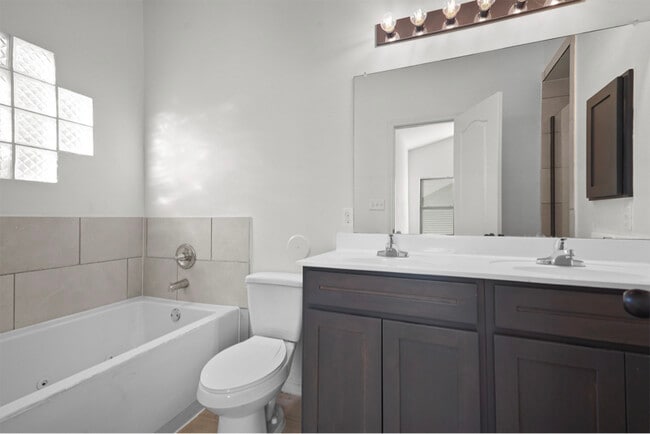 property at 525 Paseo Modesto Dr
