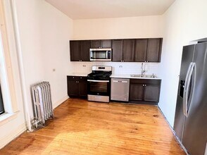 3212 W Altgeld St in Chicago, IL - Building Photo - Building Photo