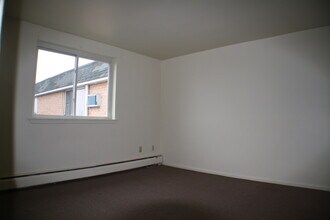 104 S Franklin St, Unit 108B4 in Boyertown, PA - Building Photo - Building Photo