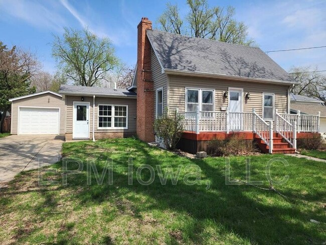 property at 608 6th St NW