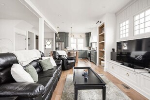 2435 N College Ave in Indianapolis, IN - Building Photo