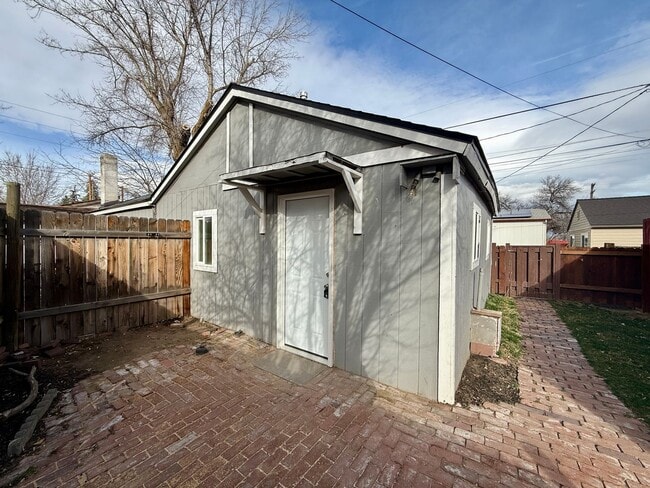 136 SW 3rd St in Redmond, OR - Building Photo - Building Photo