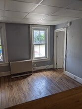 454 Colchester Ave, Unit 2 in Burlington, VT - Foto de edificio - Building Photo