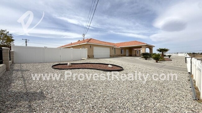17757 Donert St in Hesperia, CA - Building Photo - Building Photo