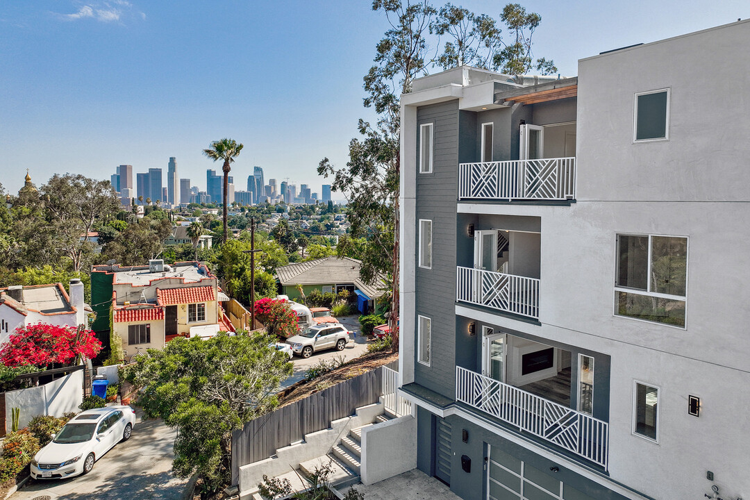 1655 Sargent Ct in Los Angeles, CA - Foto de edificio