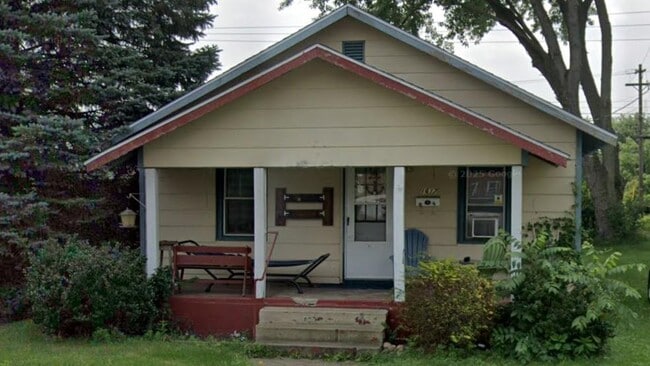 1617 E 4th St in Mishawaka, IN - Building Photo - Building Photo