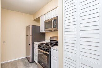 2634 Woodview Ct in Waukegan, IL - Foto de edificio - Building Photo