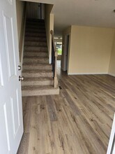 2 Megway Ct in Hooksett, NH - Building Photo - Building Photo