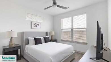 8220 Horseman Rd, Unit 2212SC in Fort Worth, TX - Building Photo - Building Photo