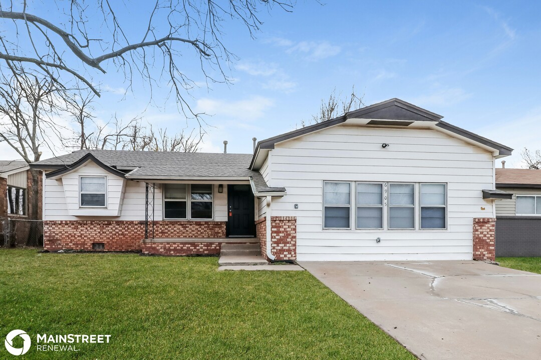 6905 Sears Terrace in Oklahoma City, OK - Building Photo