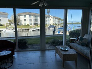 4330 Falmouth Dr in Longboat Key, FL - Building Photo - Building Photo