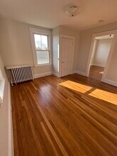 59 Gregory St, Unit 3 in Marblehead, MA - Building Photo - Building Photo