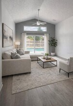 12605 Midpointe Dr in Riverview, FL - Building Photo - Building Photo