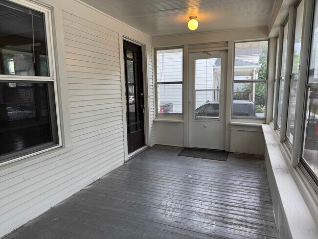 34 Diamond Ave NE in Grand Rapids, MI - Building Photo - Building Photo