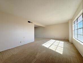 3009 Stone Edge Rd in El Paso, TX - Building Photo - Building Photo