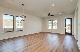 1248 Rd 5802 in Cleveland, TX - Building Photo