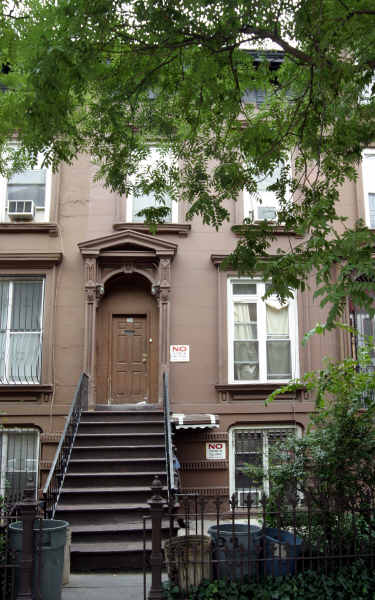 334 Putnam Ave in Brooklyn, NY - Building Photo