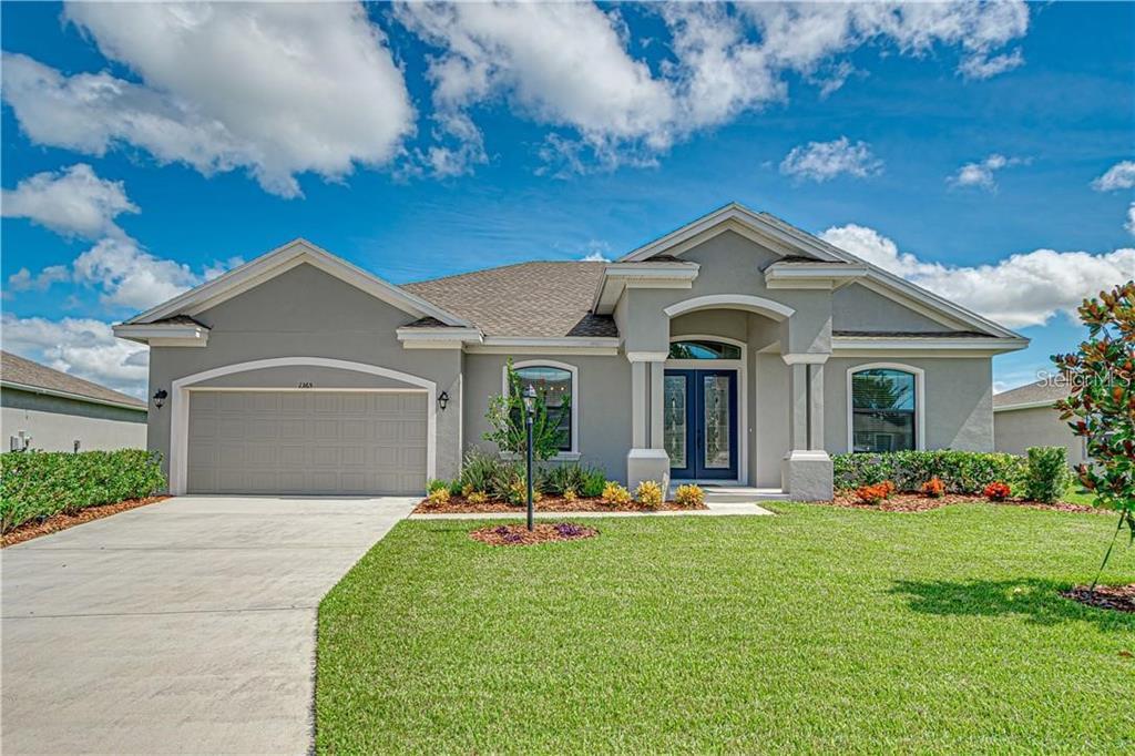 1365 Evergreen Park Cir in Lakeland, FL - Foto de edificio