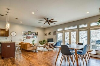 5618 Lindell Ave in Dallas, TX - Building Photo - Building Photo