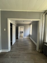 56 Rose Ave, Unit 4 first floor in Jersey City, NJ - Building Photo - Building Photo