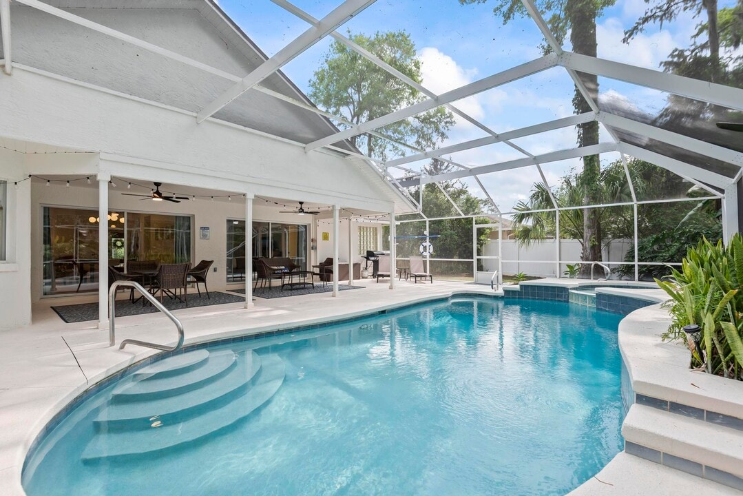 87 Parkview Dr in Palm Coast, FL - Building Photo