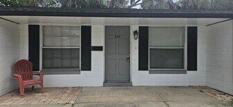 335 S Osceola St in DeLand, FL - Building Photo