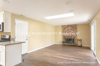 1815 SE 52nd Ave in Portland, OR - Building Photo - Building Photo