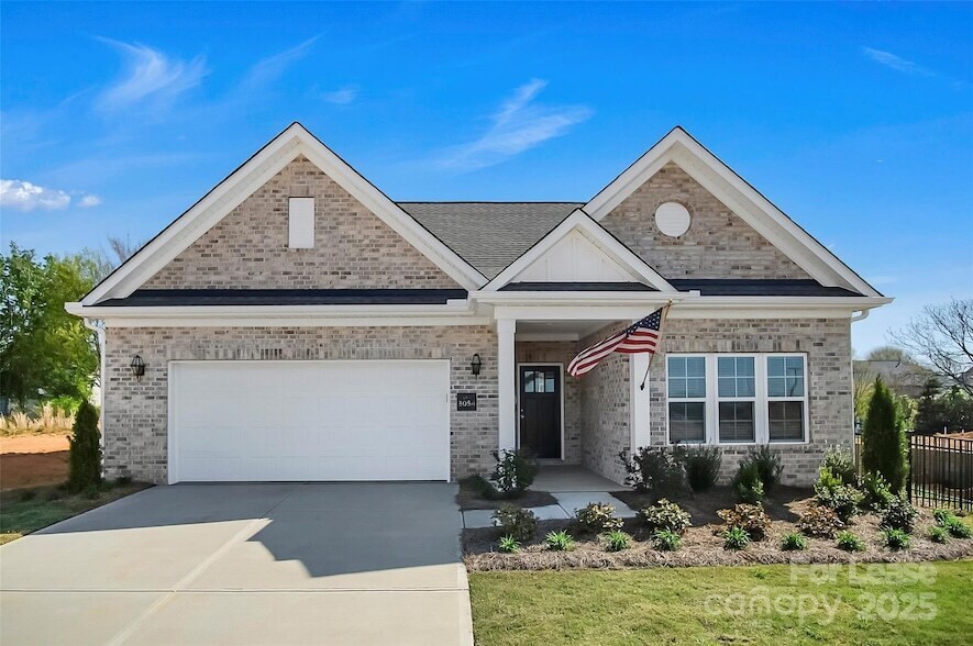 3054 Constitution Ln in Gastonia, NC - Foto de edificio