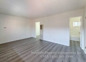 1731 Pico Blvd in Santa Monica, CA - Foto de edificio - Building Photo