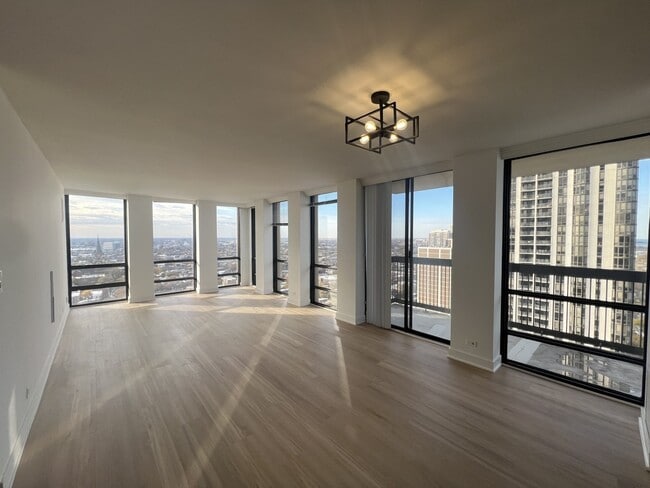 1660 N La Salle Dr in Chicago, IL - Building Photo - Building Photo