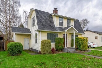 657 22nd Ave in Longview, WA - Building Photo - Building Photo