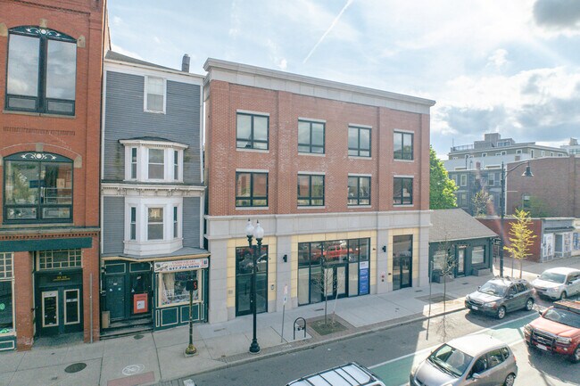 300 Somerville Ave in Somerville, MA - Building Photo - Building Photo