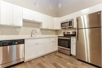 2760 Hillsdale Ave in Largo, FL - Building Photo - Building Photo