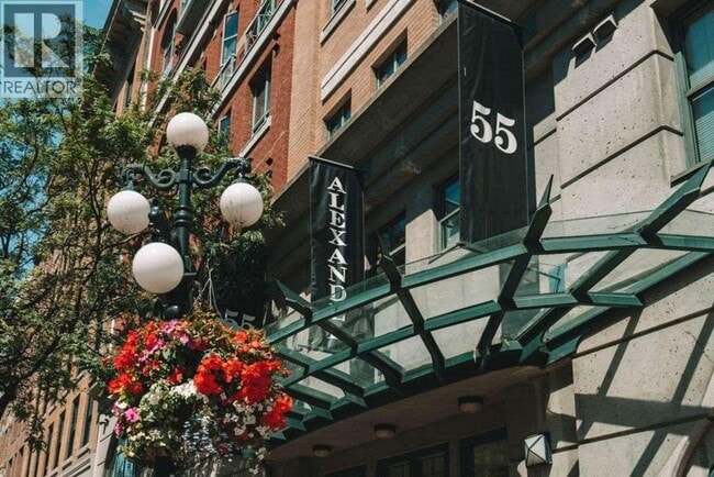 55 Alexander St in Vancouver, BC - Building Photo - Building Photo