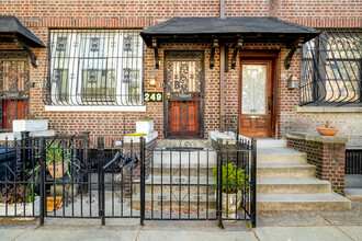 249 Brooklyn Ave in Brooklyn, NY - Building Photo - Building Photo