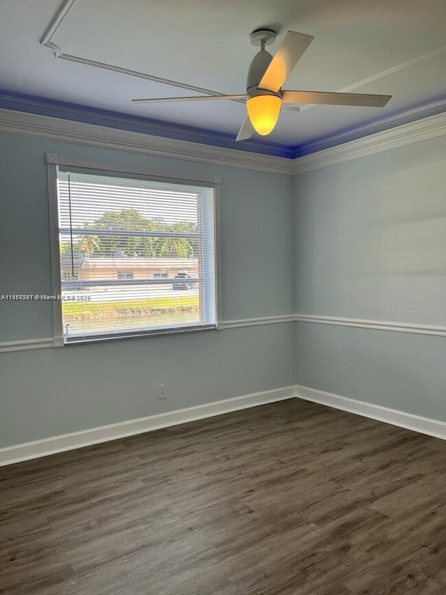 406 Lakeside Dr in Margate, FL - Building Photo - Building Photo