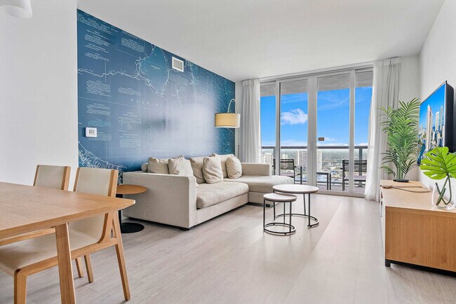 2602 E Hallandale Beach Blvd, Unit SI ID1514035P in Hallandale Beach, FL - Building Photo - Building Photo