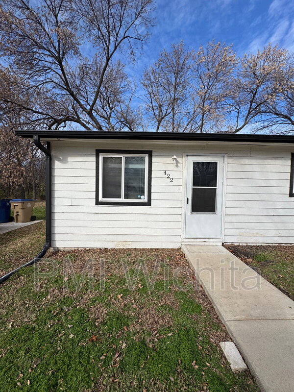 422 W Mahoney Dr in Derby, KS - Building Photo - Building Photo