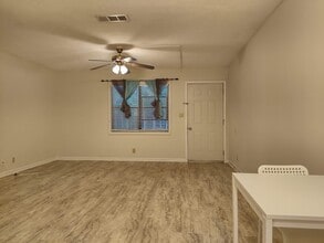 801 Burcale Rd, Unit K1 in Myrtle Beach, SC - Foto de edificio - Building Photo