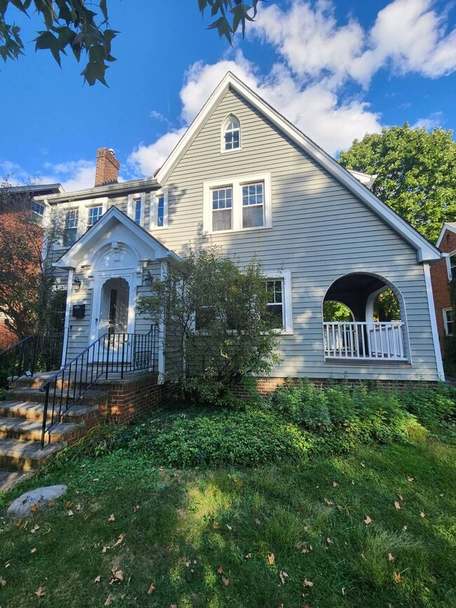 property at 2605 S Taylor Rd