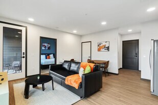 423 E Michigan St in Indianapolis, IN - Building Photo