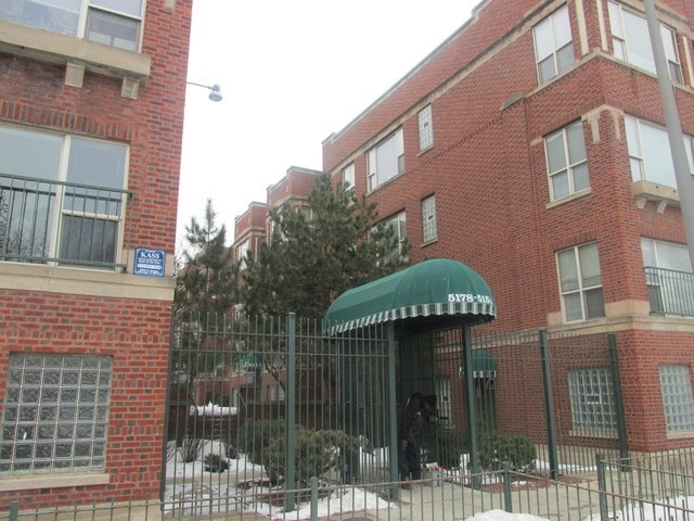 property at 5166 S King Dr